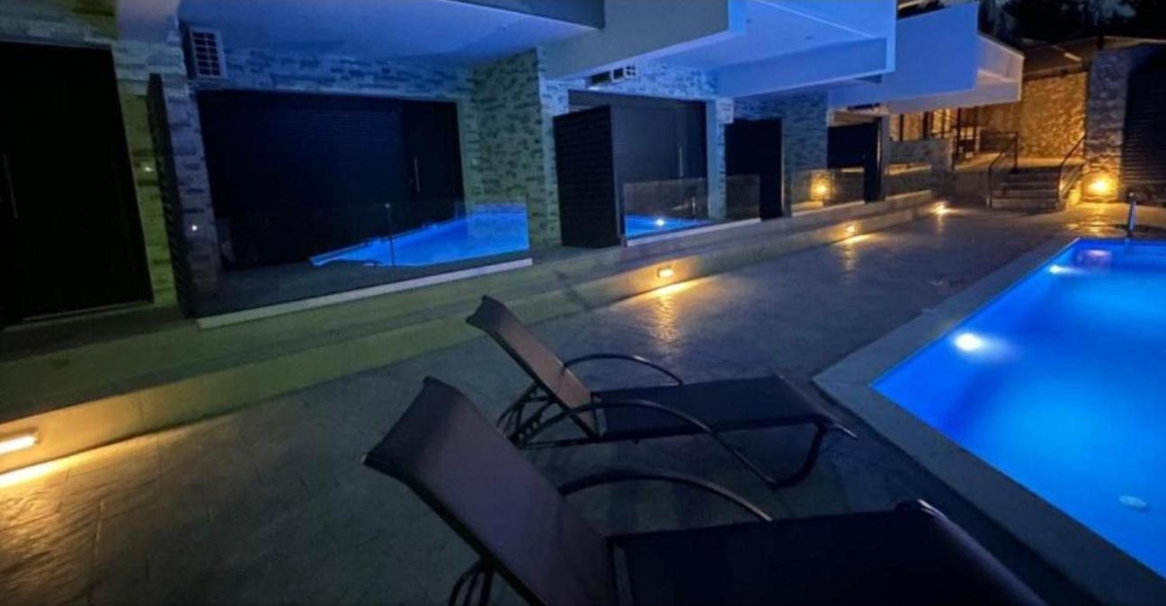 Amelia Luxury Suite Никиана Екстериор снимка